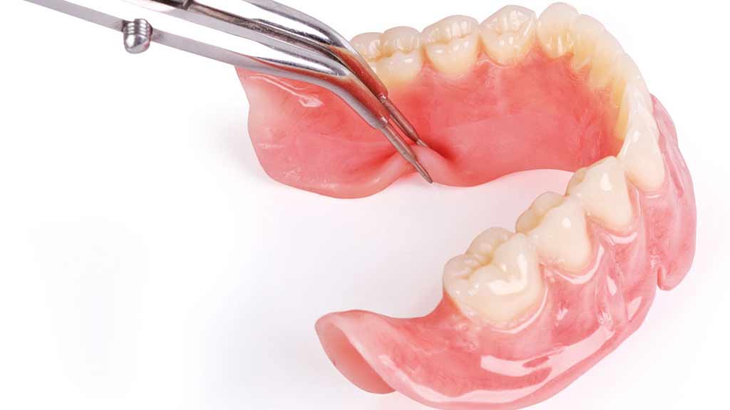 بهترین دندانپزشک پروتز دندان در شیراز ⭐ [1403]