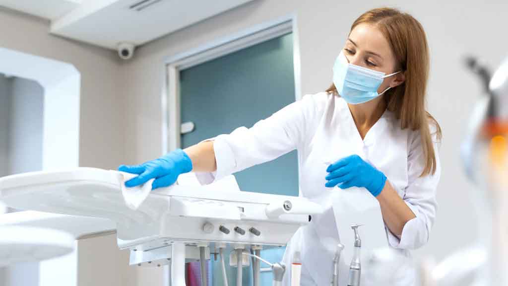 معرفی بهترین کلینیک دهان پزشکی در شیراز